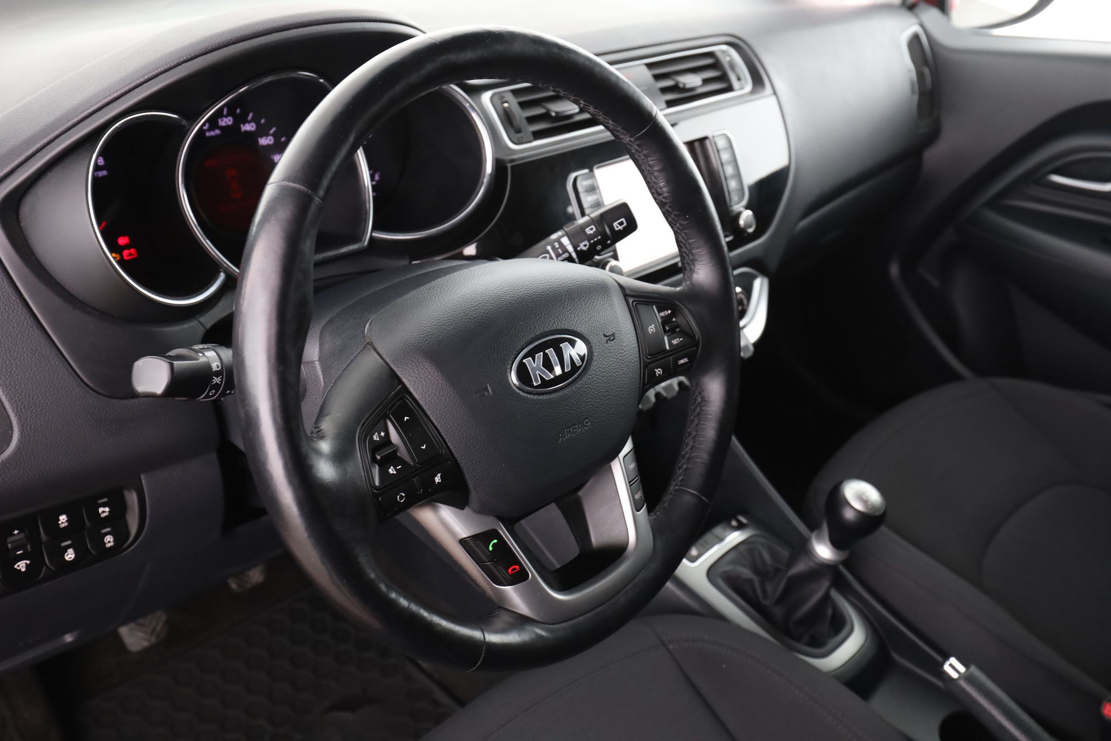 Kia Rio 5-dørs 1.2 CVVT Manuell, 5-trinn, 84hk, 2016