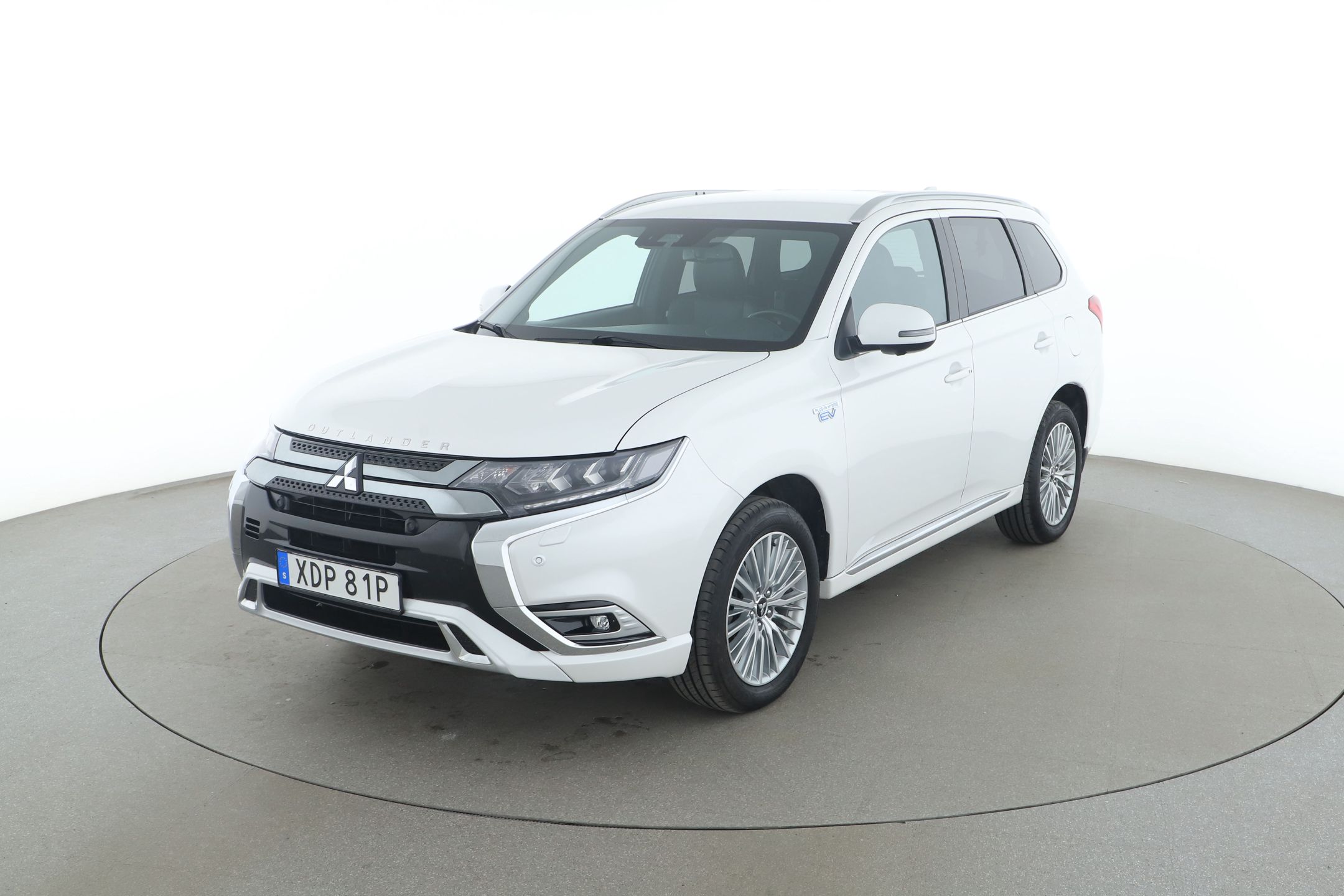Mitsubishi Outlander PHEV CVT, 224hp, 2019