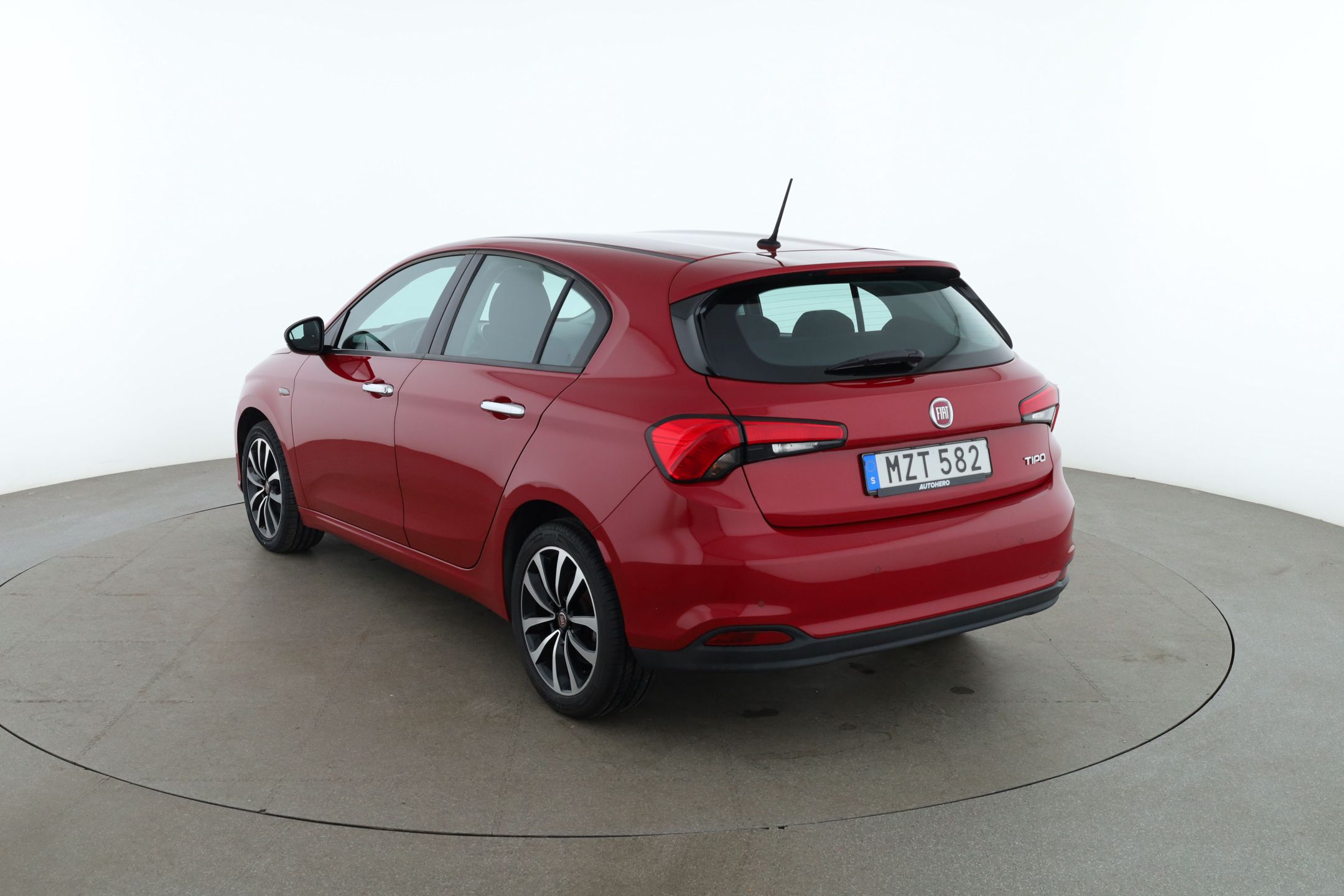 Fiat Tipo 1.6 E.Torq Automatisk, 6-trinn, 110hk, 2017