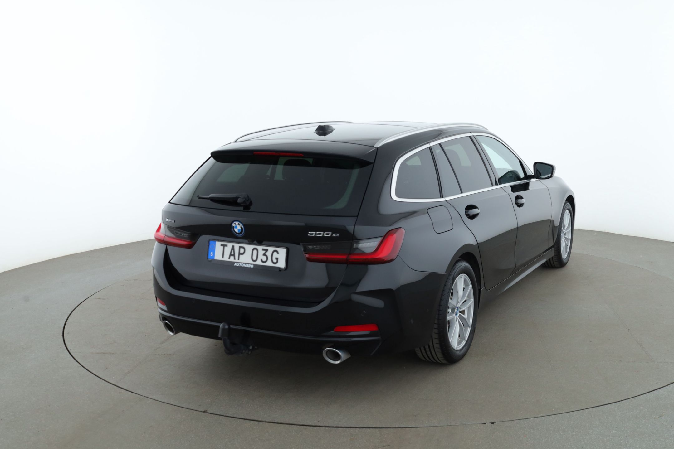 BMW 330e xDrive Touring Steptronic, 8-trins, 292ps, 2024