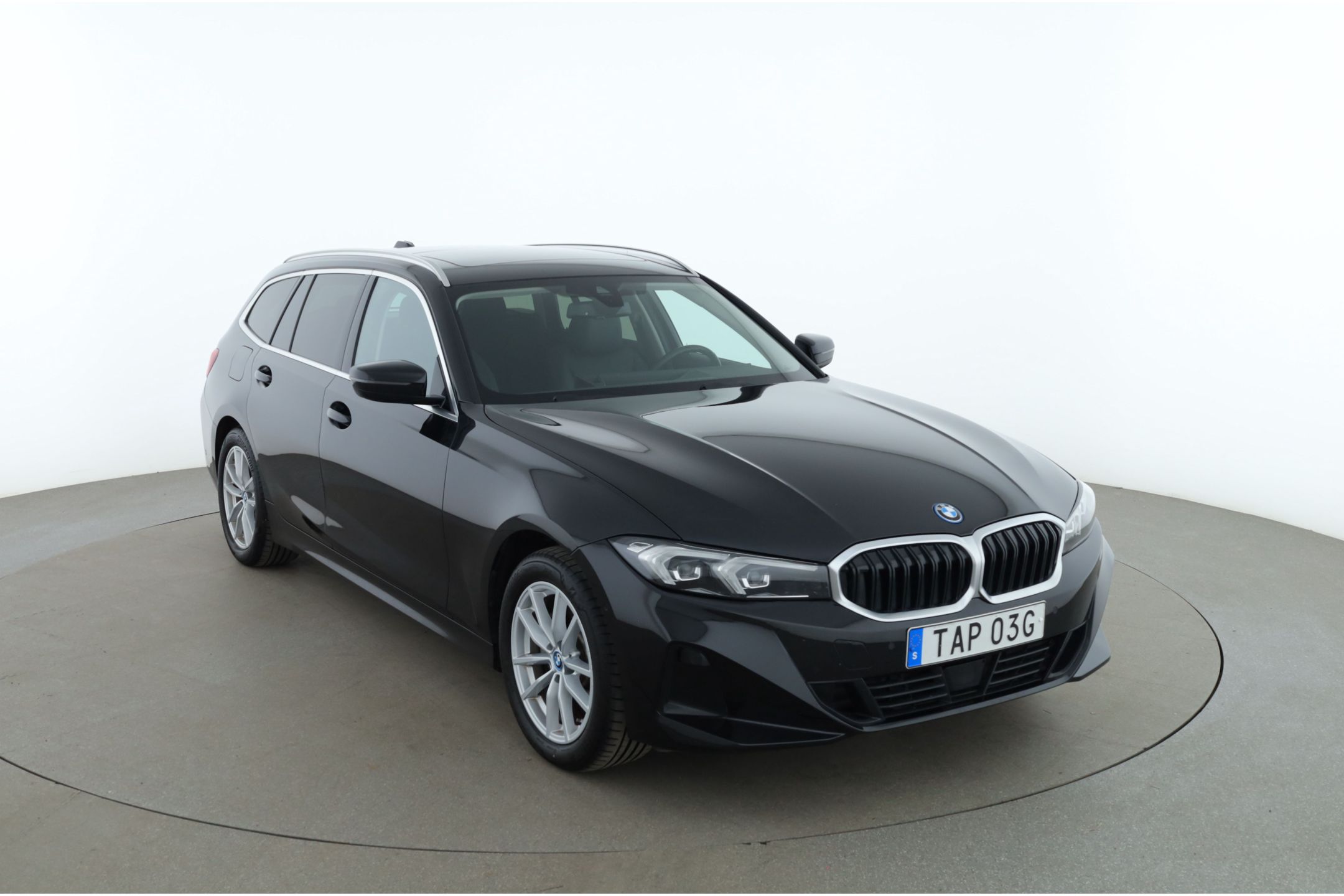BMW 330e xDrive Touring Steptronic, 8-trins, 292ps, 2024