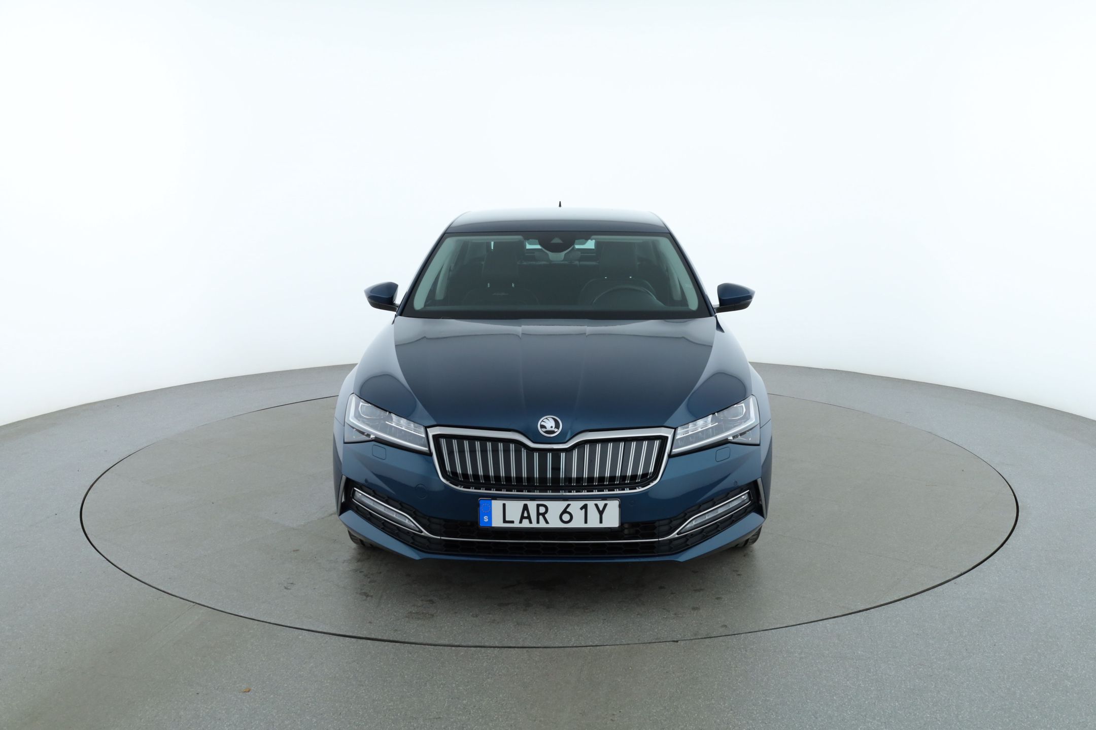 Škoda Superb iV 1.4 TSI iV DSG sekvensiell, 6-trinn, 218hk, 2020