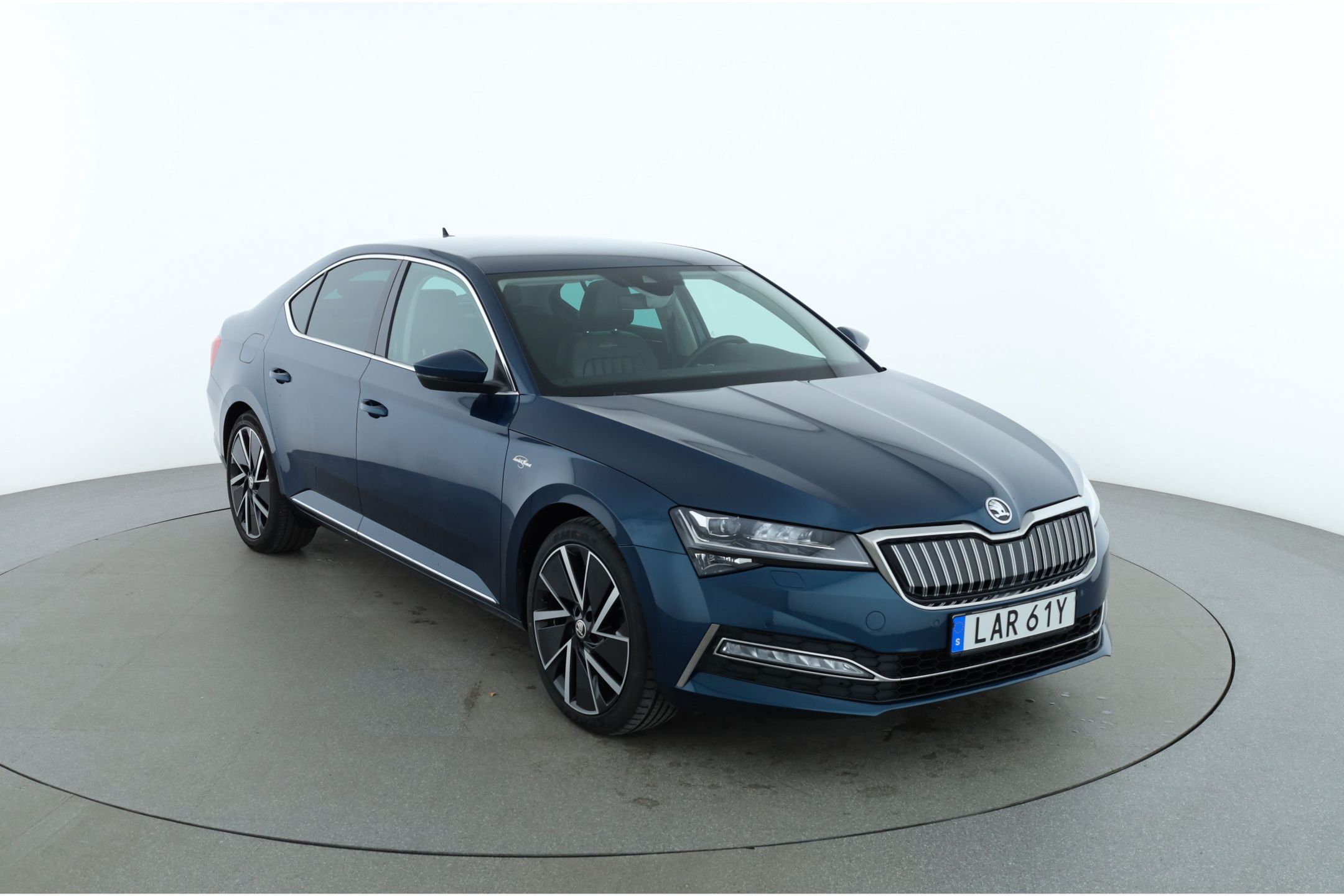 Škoda Superb iV 1.4 TSI iV DSG sekvensiell, 6-trinn, 218hk, 2020