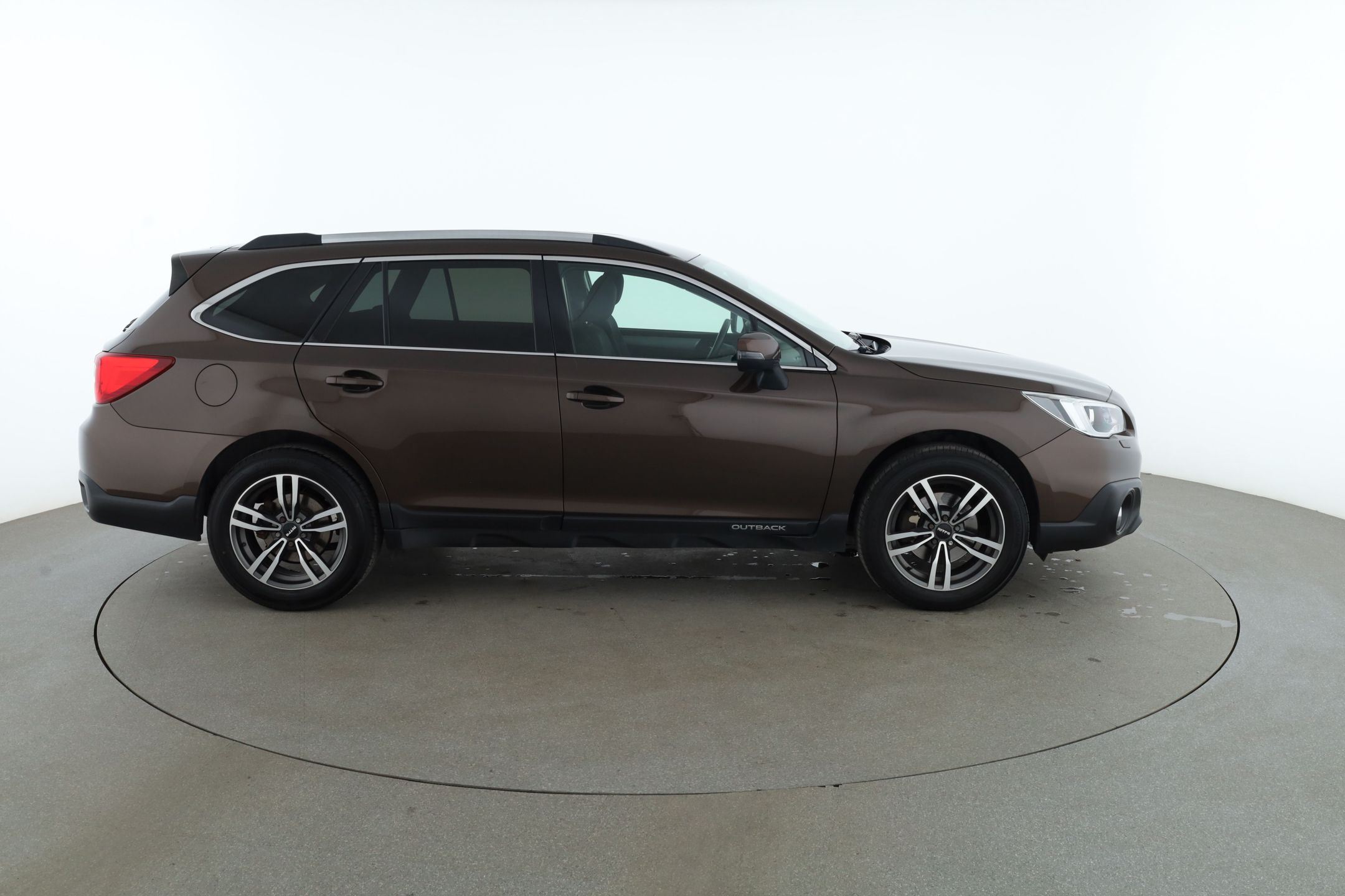 Subaru Outback 2.0 4WD Lineartronic, 150ps, 2017