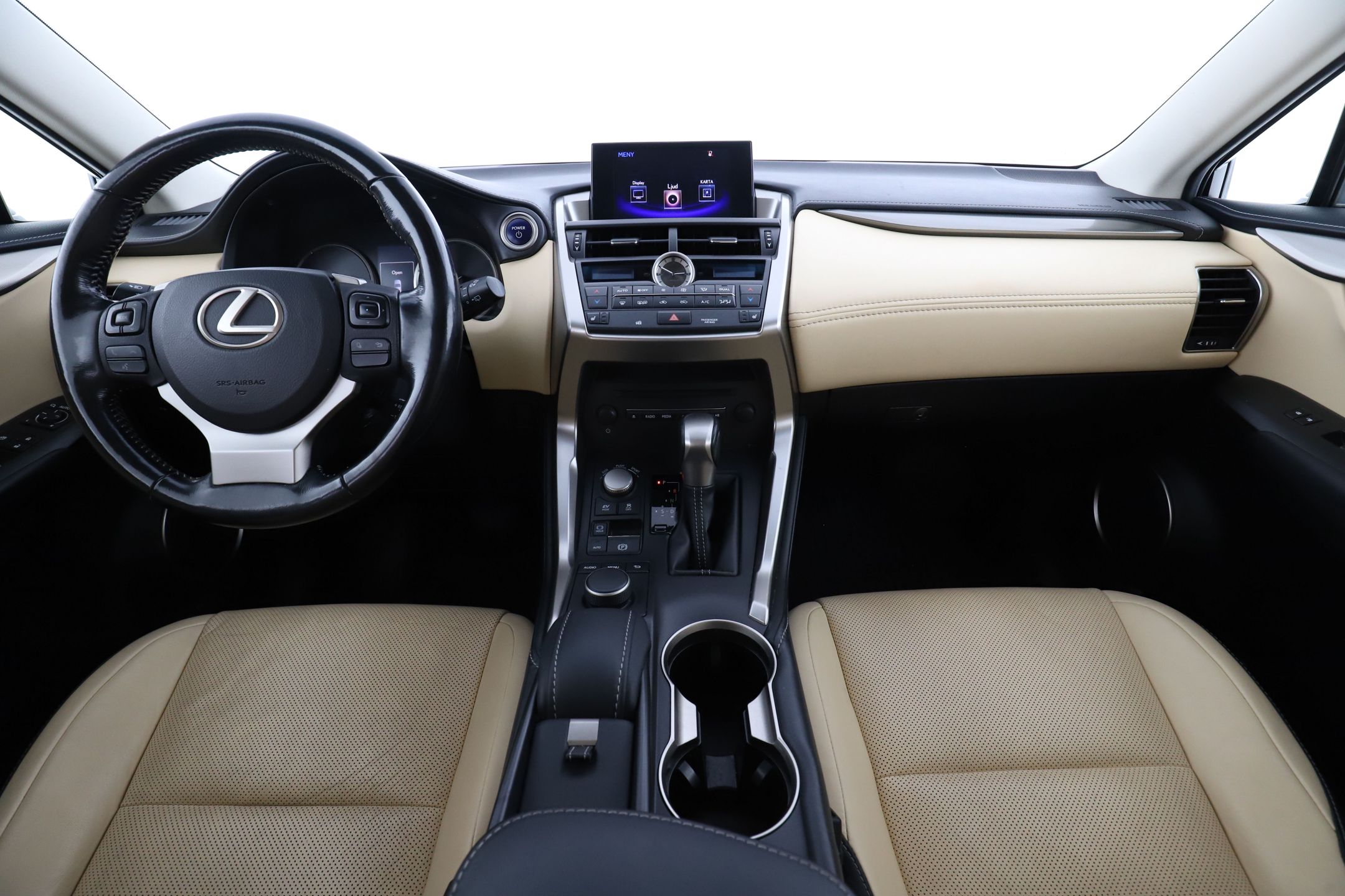 Lexus NX 300h AWD 2.5 AWD E-CVT, 197hp, 2016