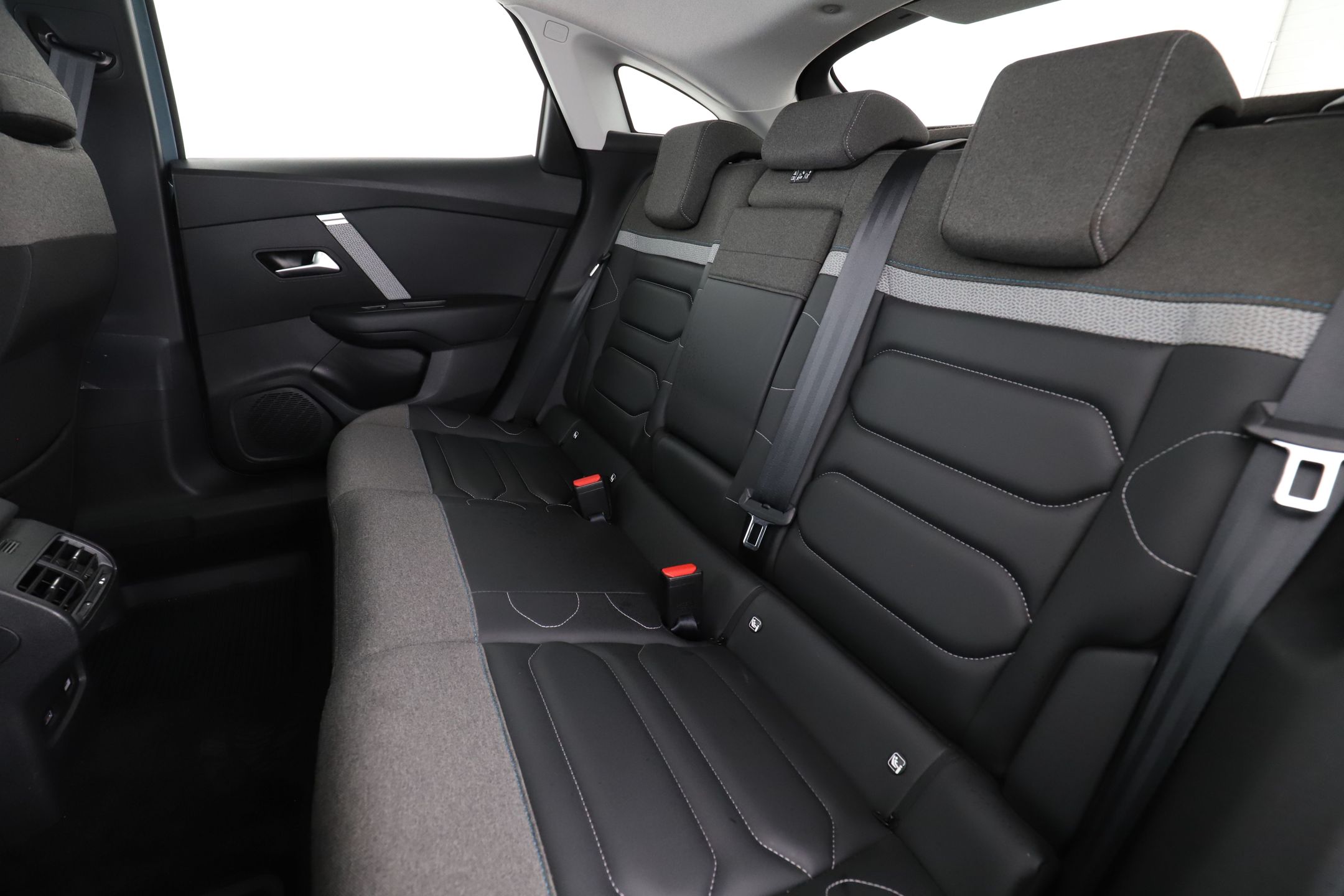 Citroën C4 1.2 PureTech EAT, 155hp, 2021