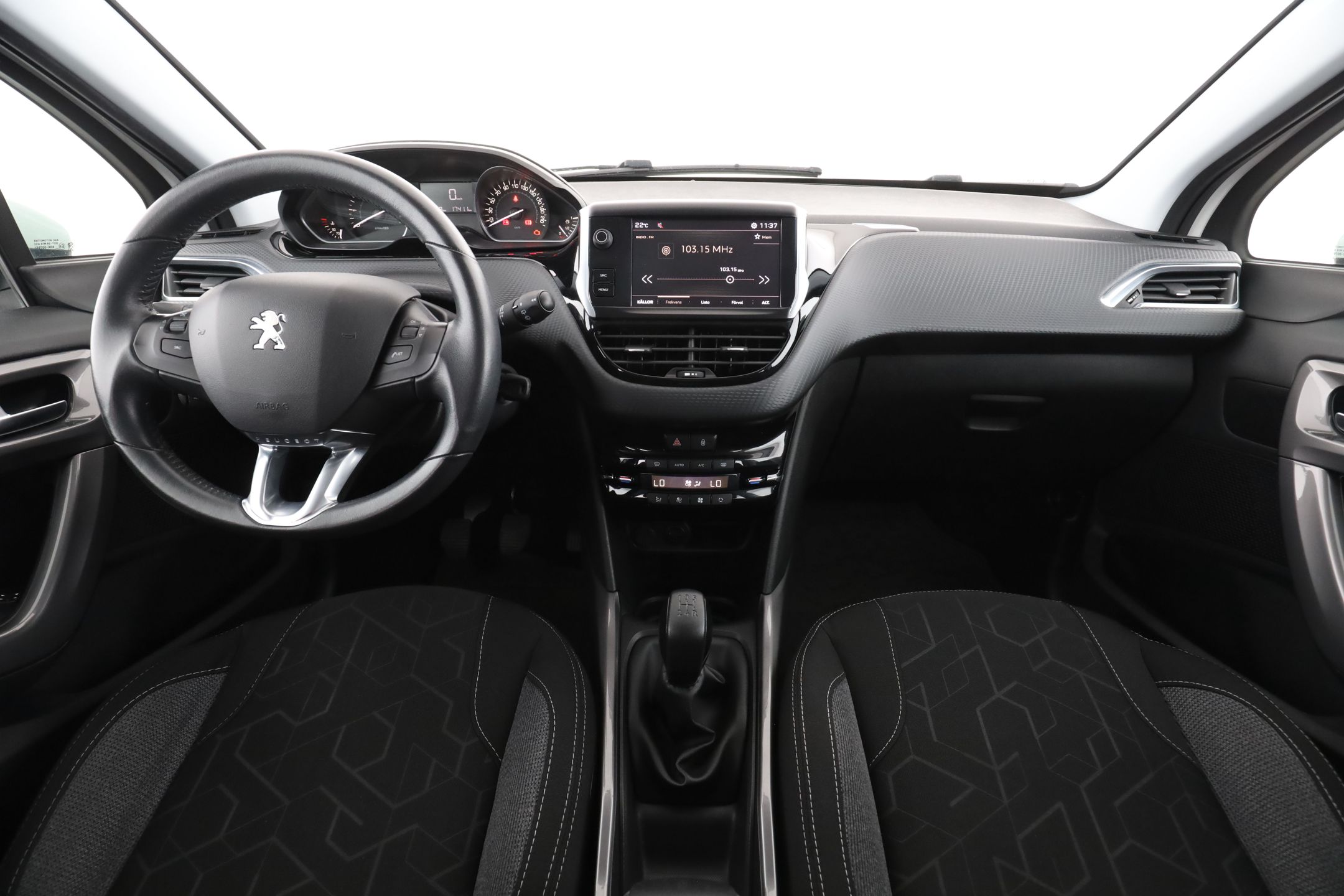 Peugeot 2008 1.2 PureTech 82 Manual, 5-trins, 82ps, 2017