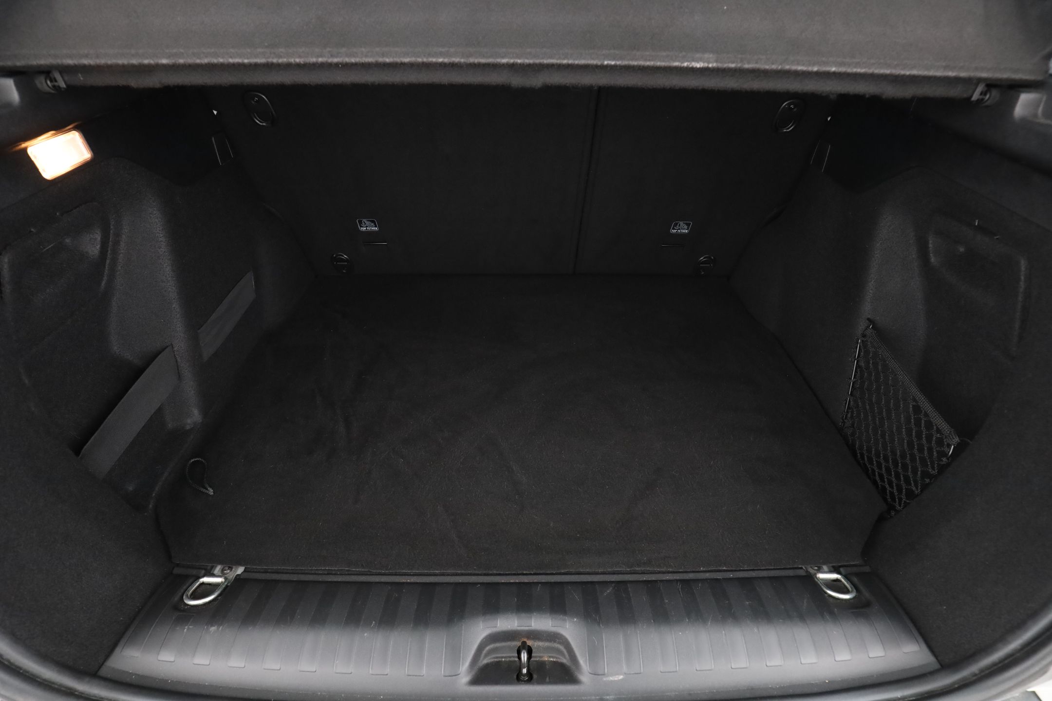 Peugeot 2008 1.2 PureTech 82 Manual, 5-trins, 82ps, 2017