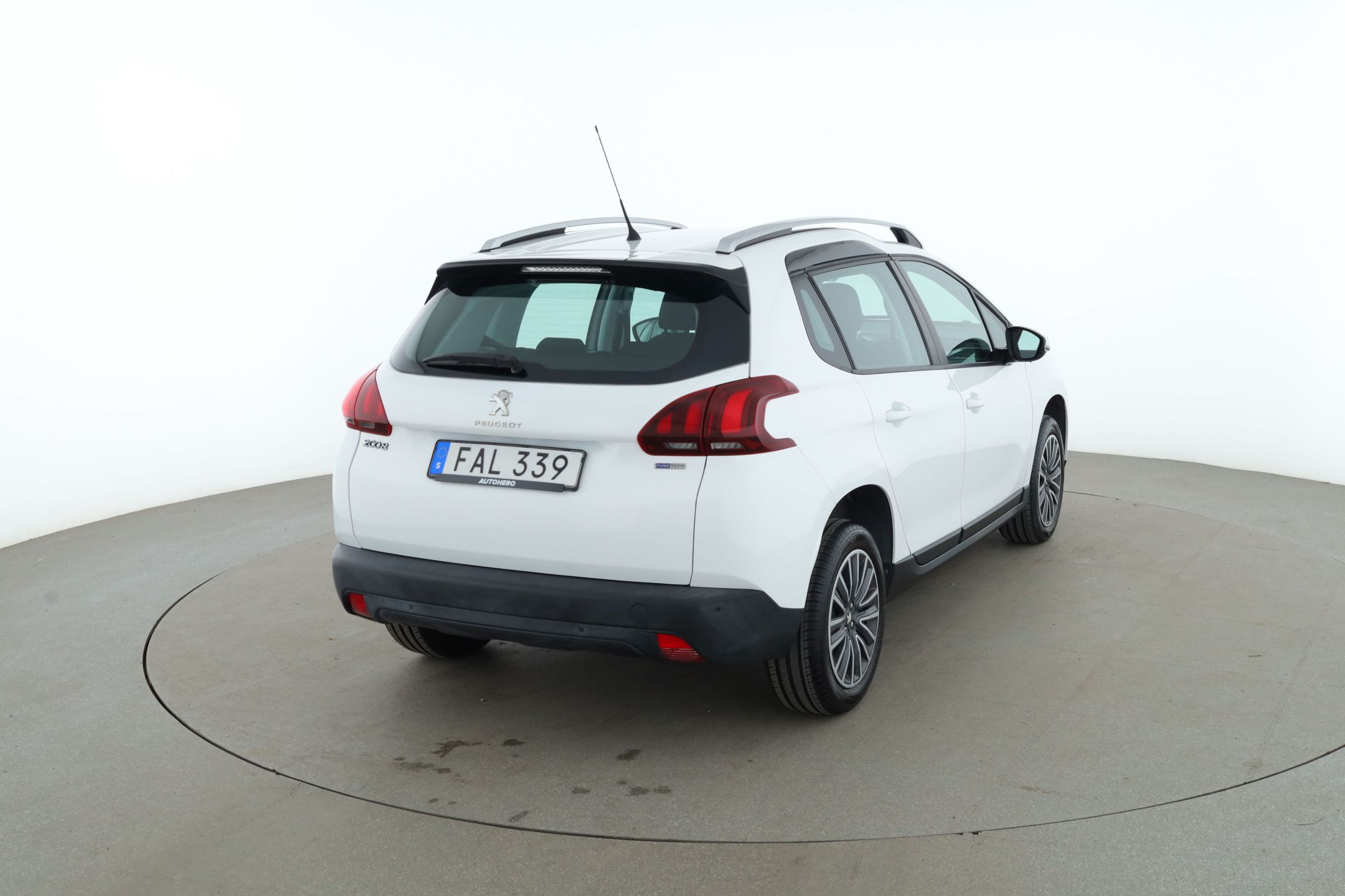 Peugeot 2008 1.2 PureTech 82 Manual, 5-trins, 82ps, 2017