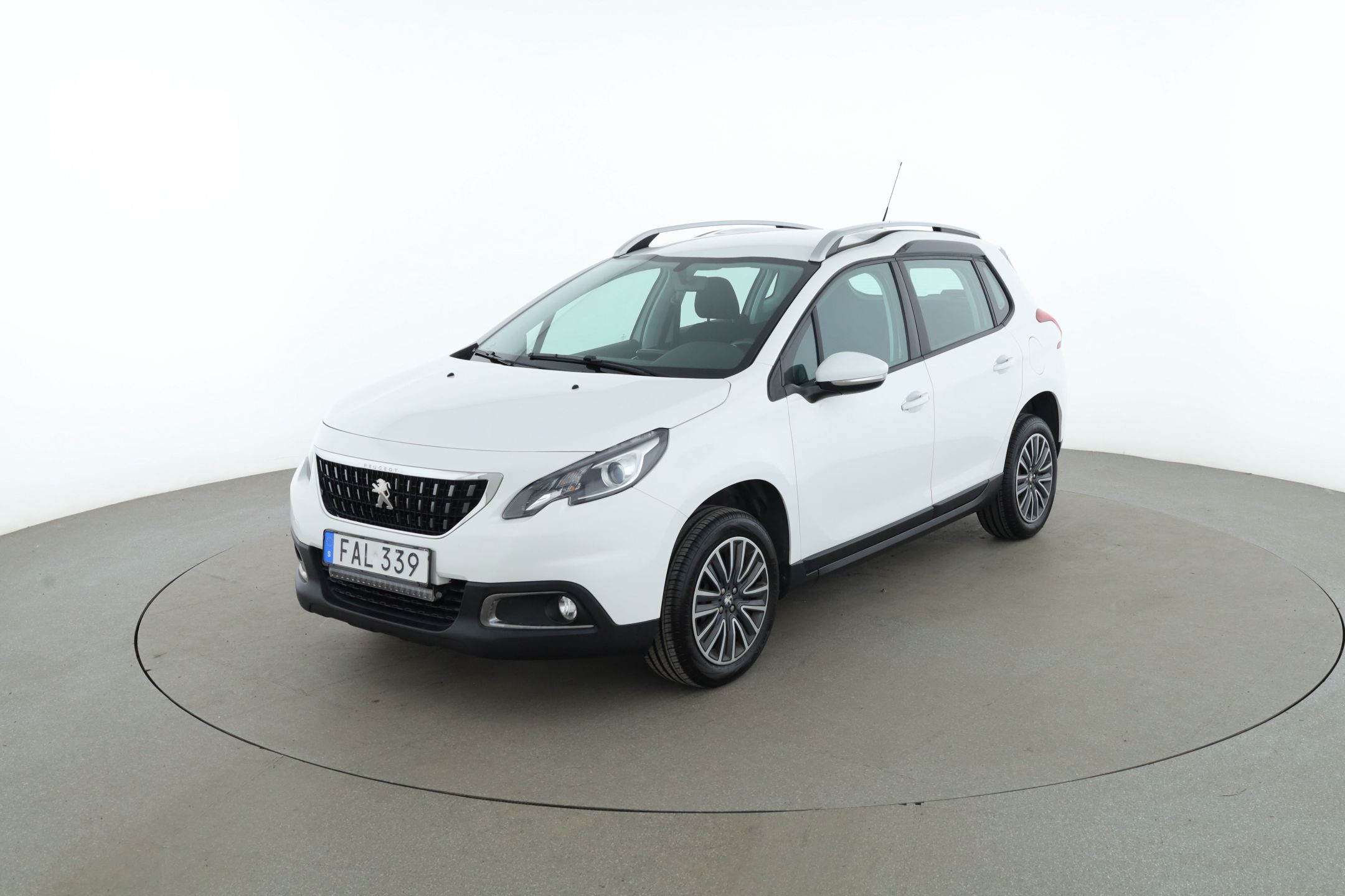 Peugeot 2008 1.2 PureTech 82 Manual, 5-trins, 82ps, 2017
