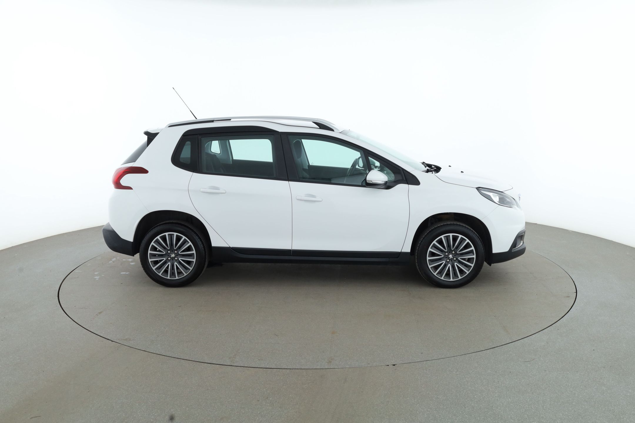 Peugeot 2008 1.2 PureTech 82 Manual, 5-trins, 82ps, 2017