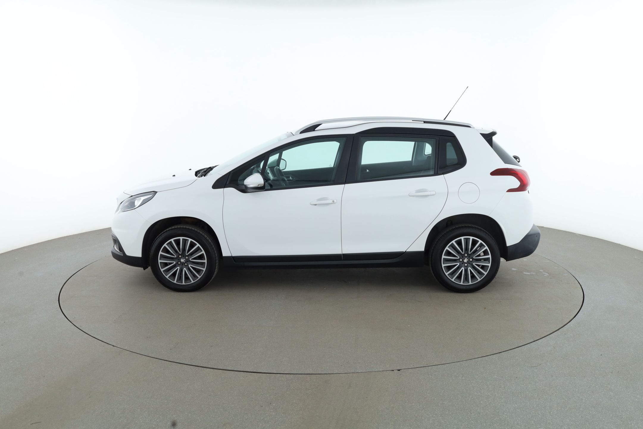 Peugeot 2008 1.2 PureTech 82 Manual, 5-trins, 82ps, 2017