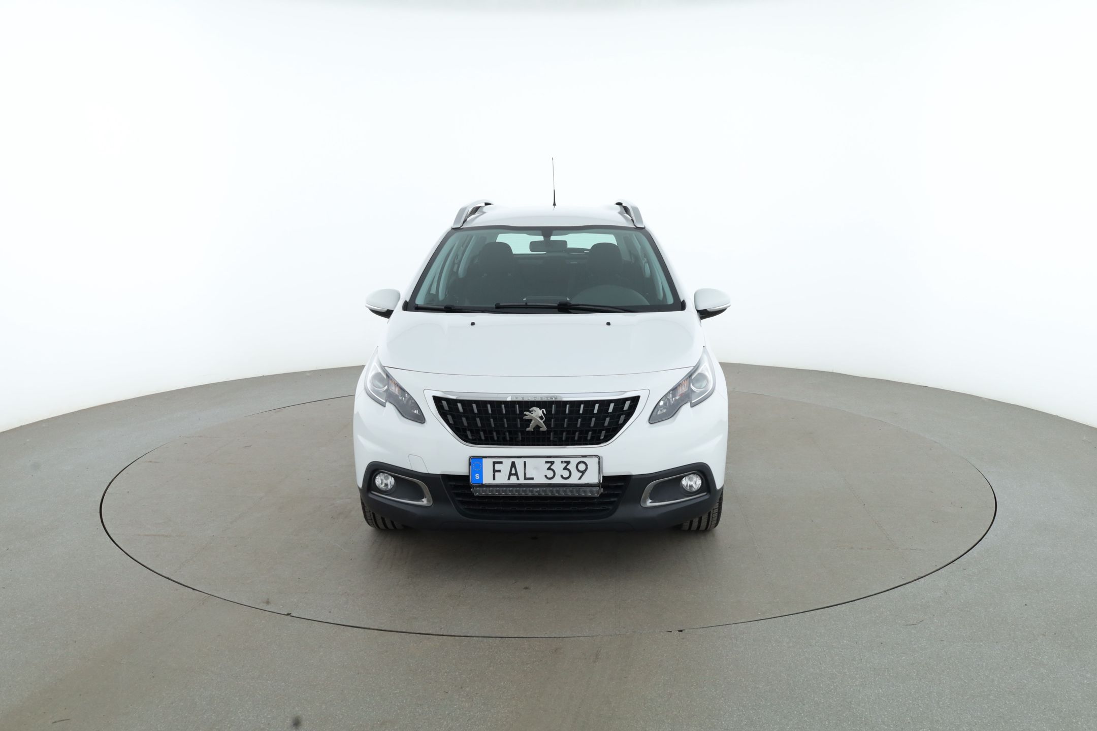 Peugeot 2008 1.2 PureTech 82 Manual, 5-trins, 82ps, 2017