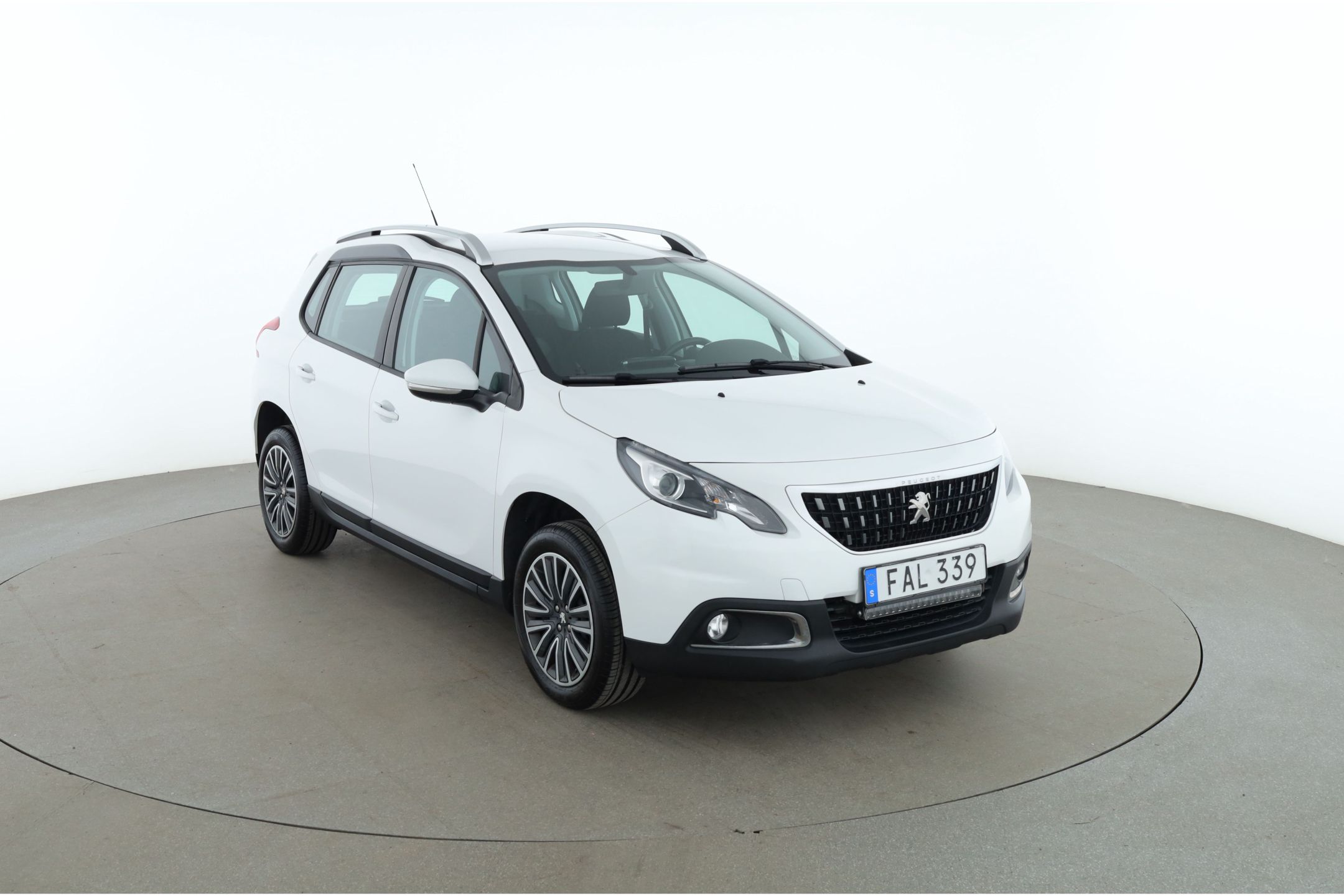 Peugeot 2008 1.2 PureTech 82 Manual, 5-trins, 82ps, 2017