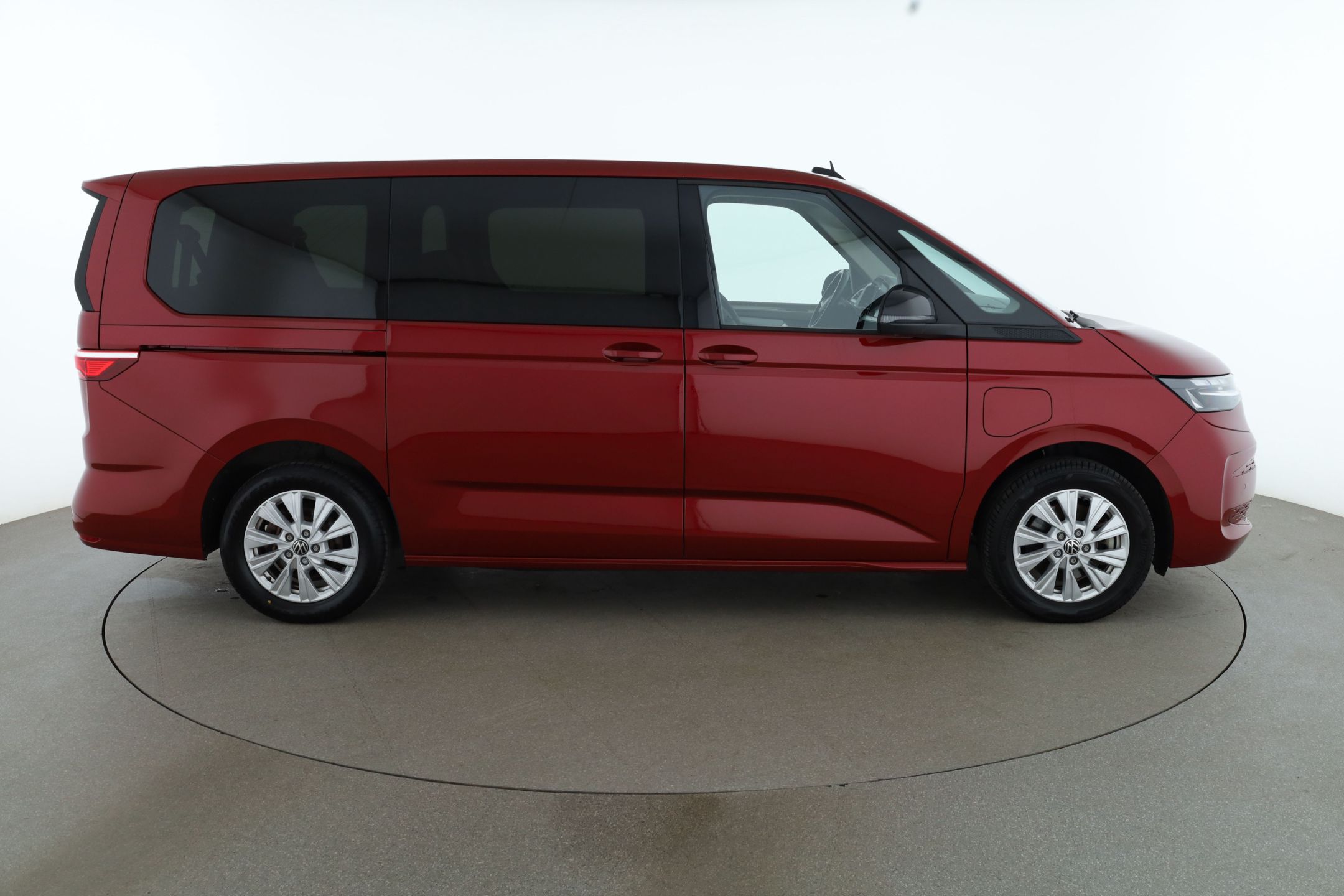 Volkswagen Multivan eHybrid 1.4 TSI ACT OPF DSG Sequential, 6-trins, 218ps, 2022