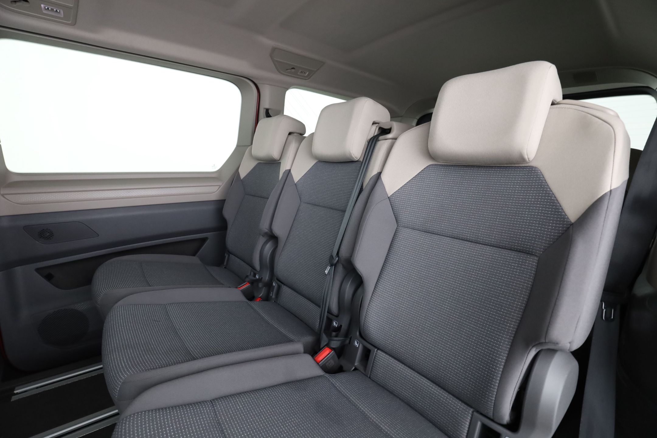 Volkswagen Multivan eHybrid 1.4 TSI ACT OPF DSG Sequential, 6-trins, 218ps, 2022